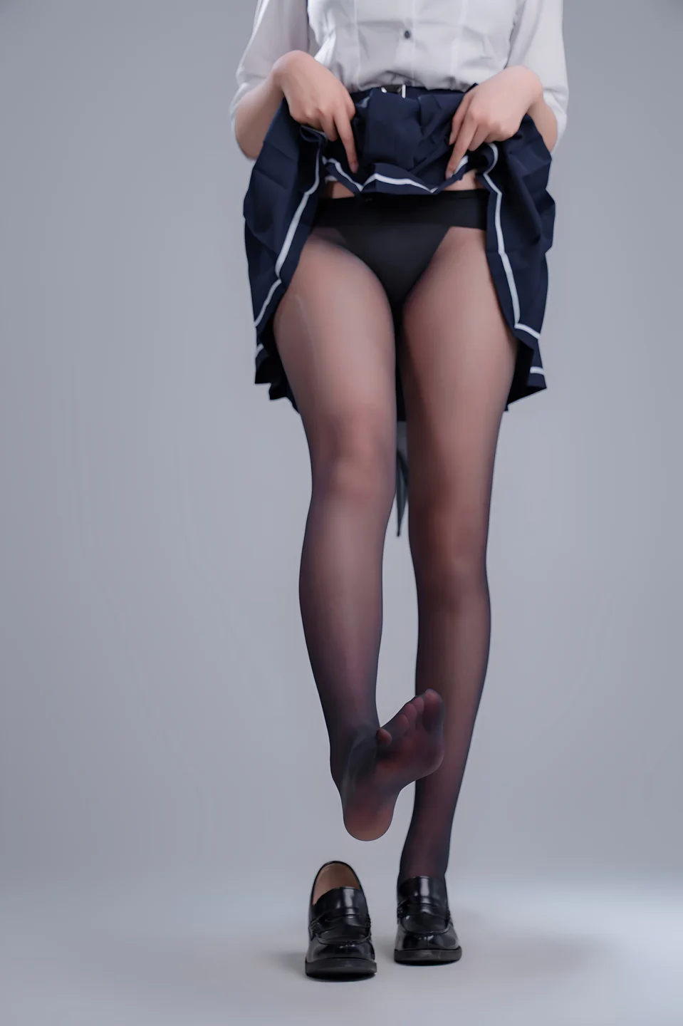 轩萧学姐 - JK鲨鱼妹 [100P,1V-549MB] tg@simisebaisi 【丝足阁】057.webp